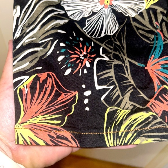 Love & Legend black stretch denim with tropical print - worn 2 - 3 times at most - Picture 3 of 11